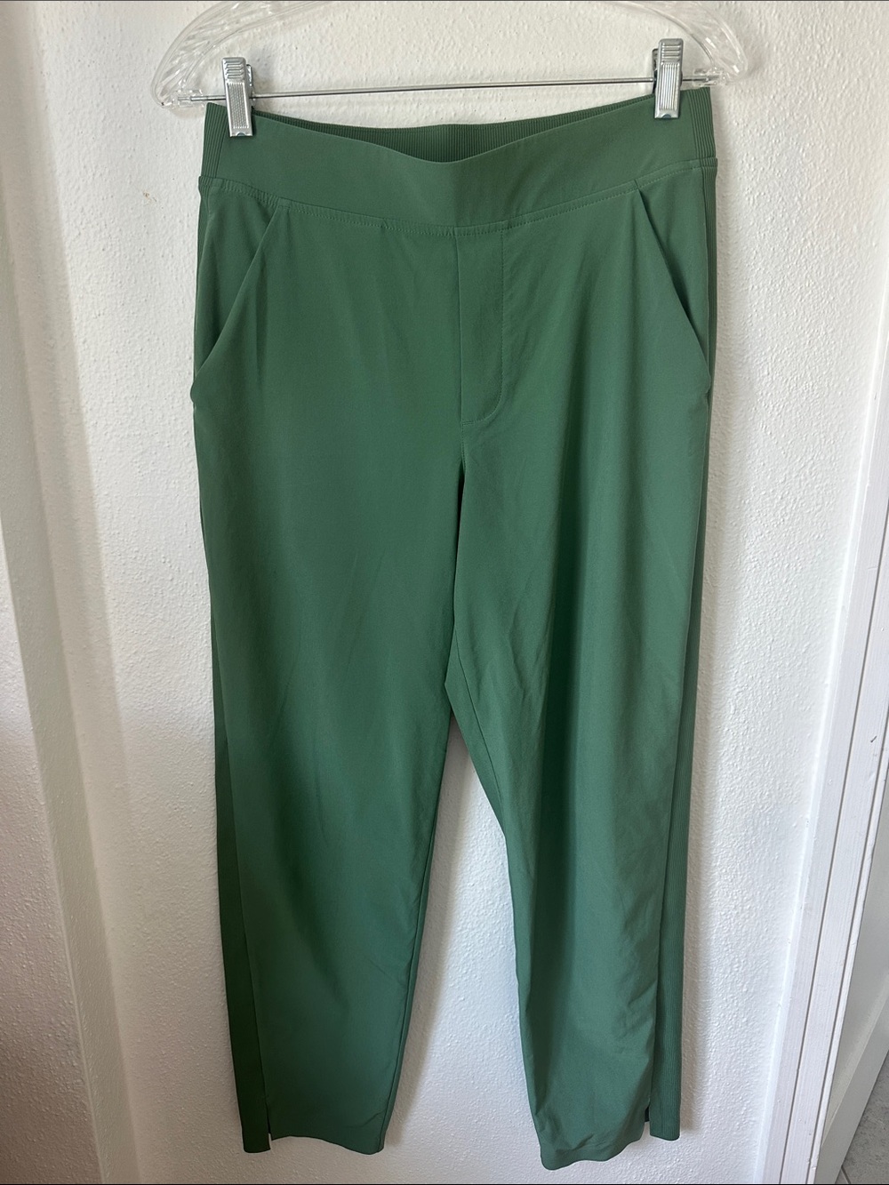 Athleta Brooklyn Green Pull-On Straight Leg Pants